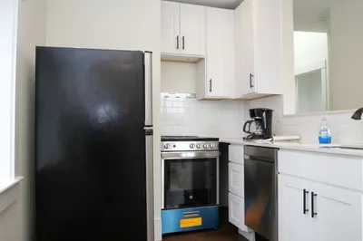261 W Newton St #5