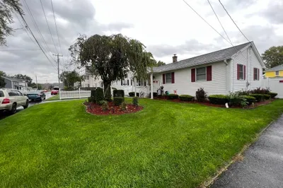 44 Thomas St