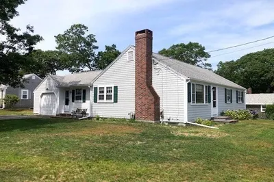 5 Arrowhead Dr 1