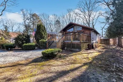 27 Suncrest Dr