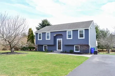 3 Zachary Ln 1