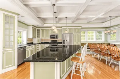 4 Chilmark Rd 1