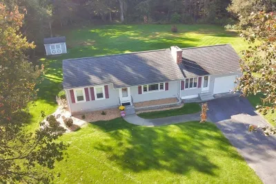 80 Putnam Dr 1
