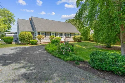 266 Holly Point Rd 1