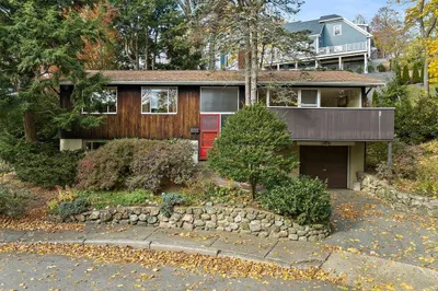 3 Valley Spring Rd 1