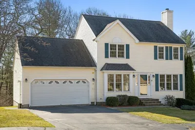 17 Nightingale Dr 1