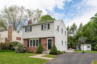 67 Greenleaf Cir