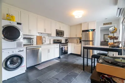 115 West 7th St #2