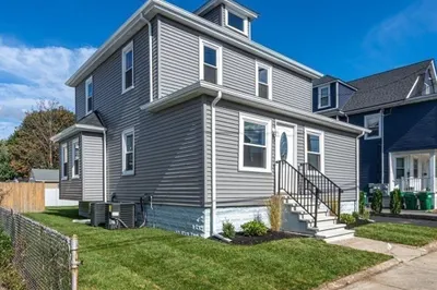 124 Lawrence St 1