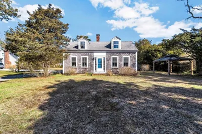 36 Perry Ln