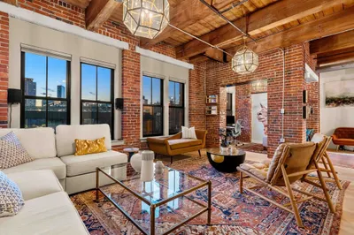 9 W Broadway #210