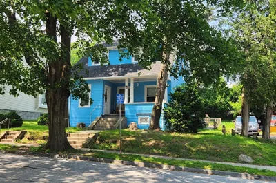 132 Institute Rd 1