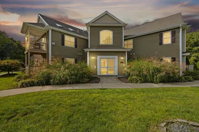 215 Longmeadow Road #306 1