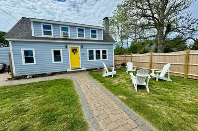125 Main St #3 1