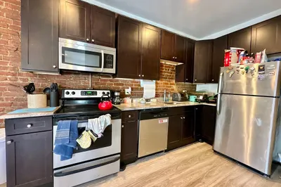 18 Hyde Park Ave #6