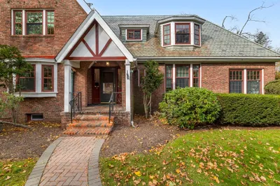 5 Merrill Rd