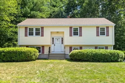19 Douglas Dr