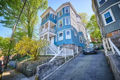 85 Jamaica St #2