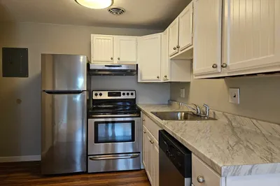 38 Carey Ave #3 1
