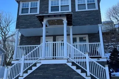 35 Endicott St #1