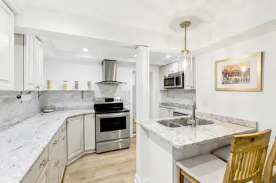9 Park St #8 1