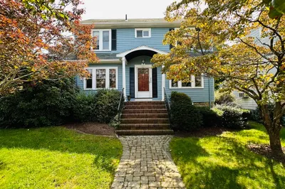 24 Evans St 1