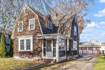 21 Greenfield St 1