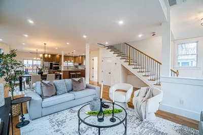 34 Rosecliff St 1