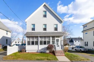 8 Turnbull Ave