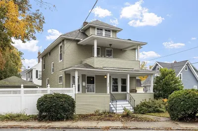 406 Parker St