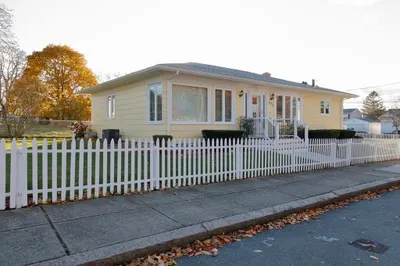 433 Slade St 1