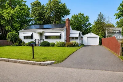 39 Lawnwood St 1