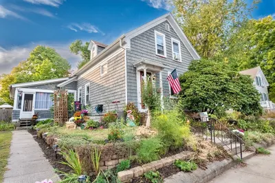 164 East St