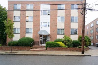 21 Staples Ave #24