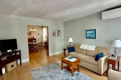176 M St #1 1