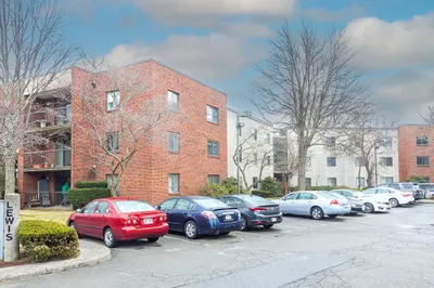 150 Lewis St #302