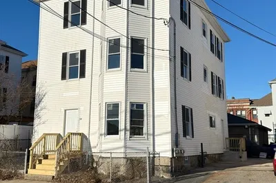 18 Alden St