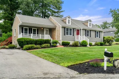 24 Ryders Ln 1