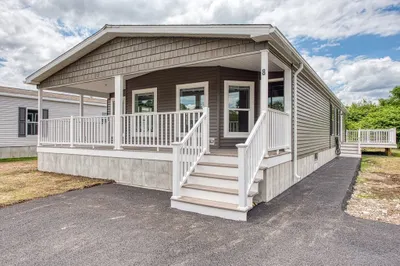 8 Tayler Ave #8