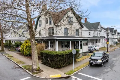 201 Ocean Street #1 1