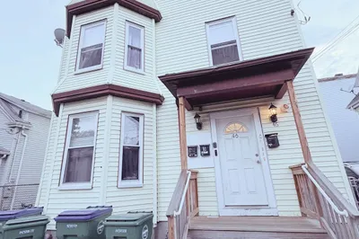 46 Grove St #3 1