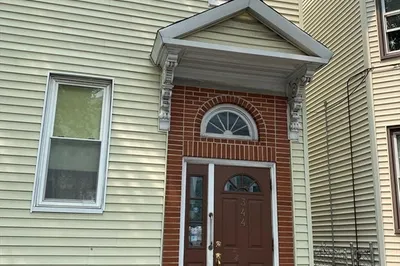 344 Chelsea Street #3