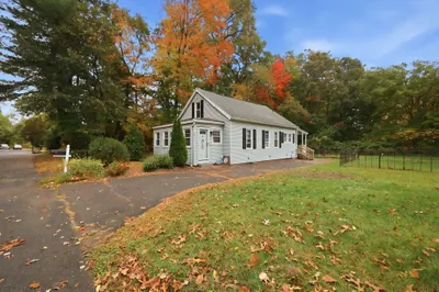107 Pinehurst St 1