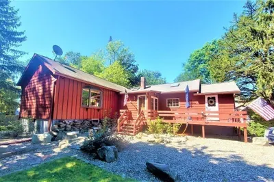 66 Fairlawn Ave 1