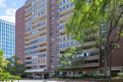 2 Hawthorne Pl #10K 1