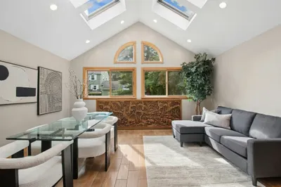 22 Westlund Rd 1