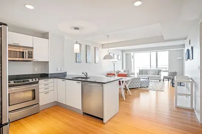 2 Earhart St #609