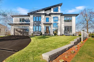 624 Saw Mill Brook Pkwy 1