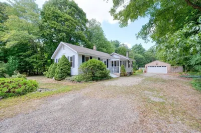 13 Crescent St