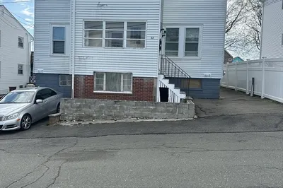 22 Francis St #1